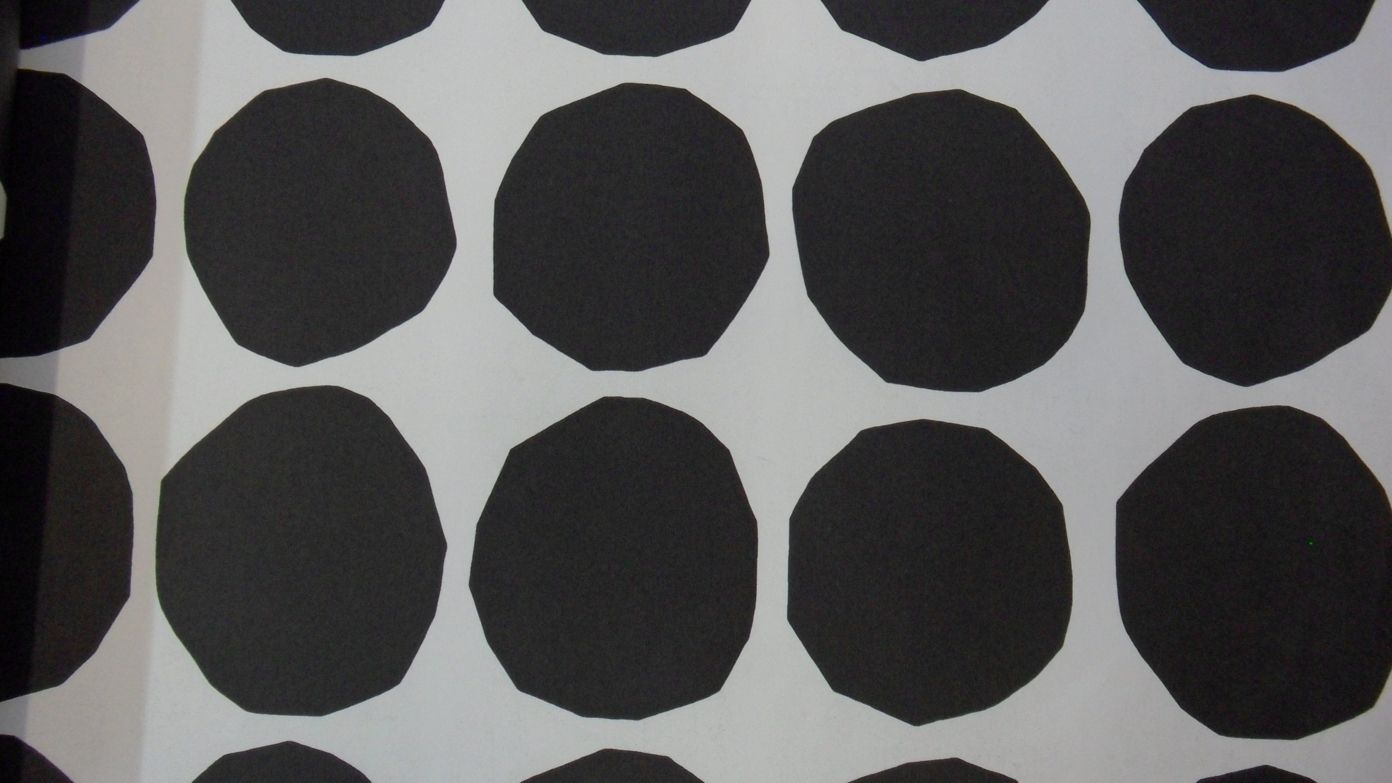 Black - Pienet Kivet