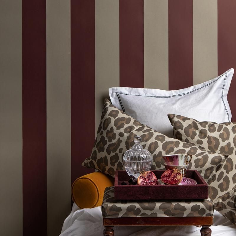 Burgundy - Stripe Forward