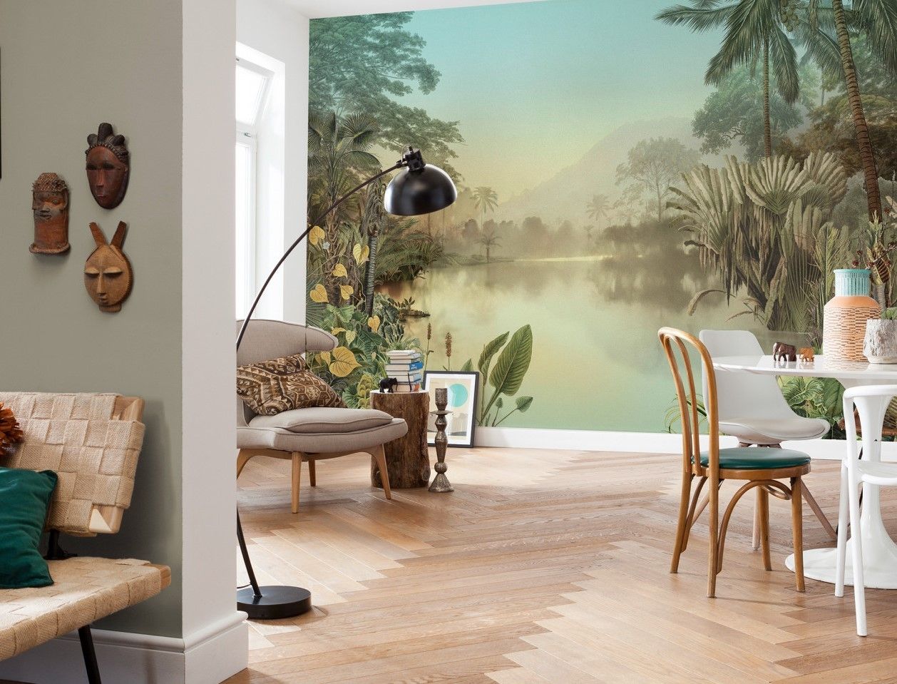 Lac Tropical Mural