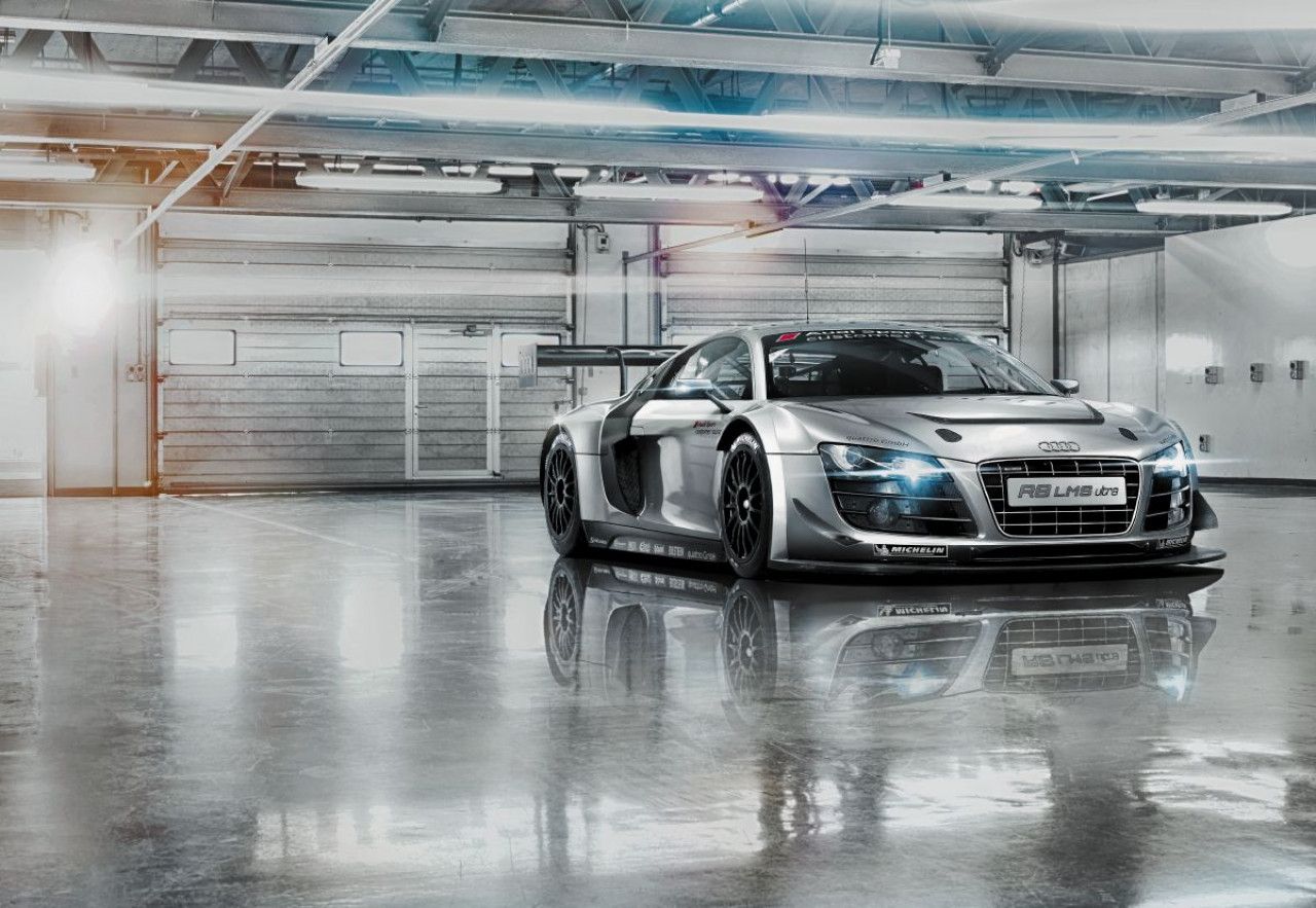 Audi R8 Le Mans Mural